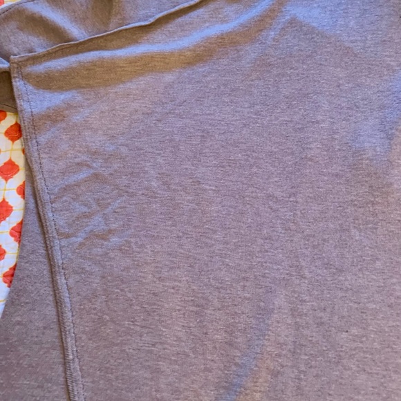 White House Black Market, cardigan, taupe. - Picture 4 of 9